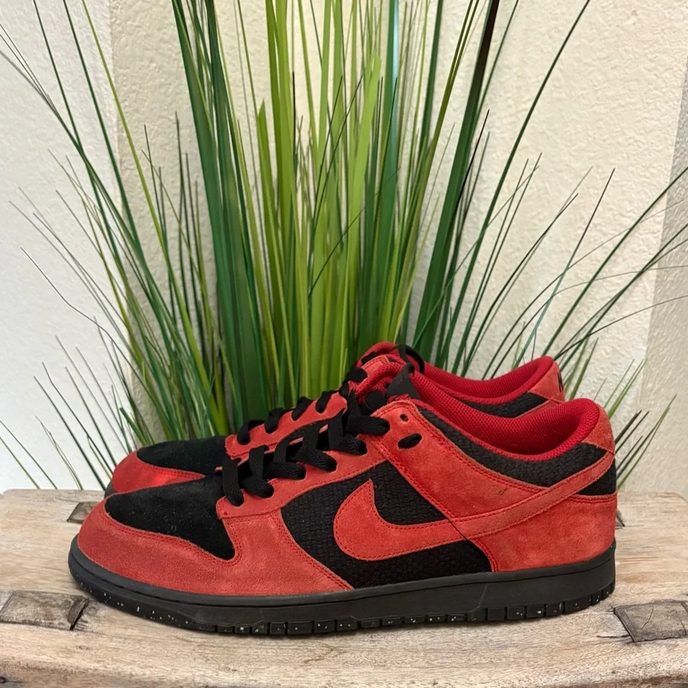 Nike Dunk Low CL Black And  Red Sneakers